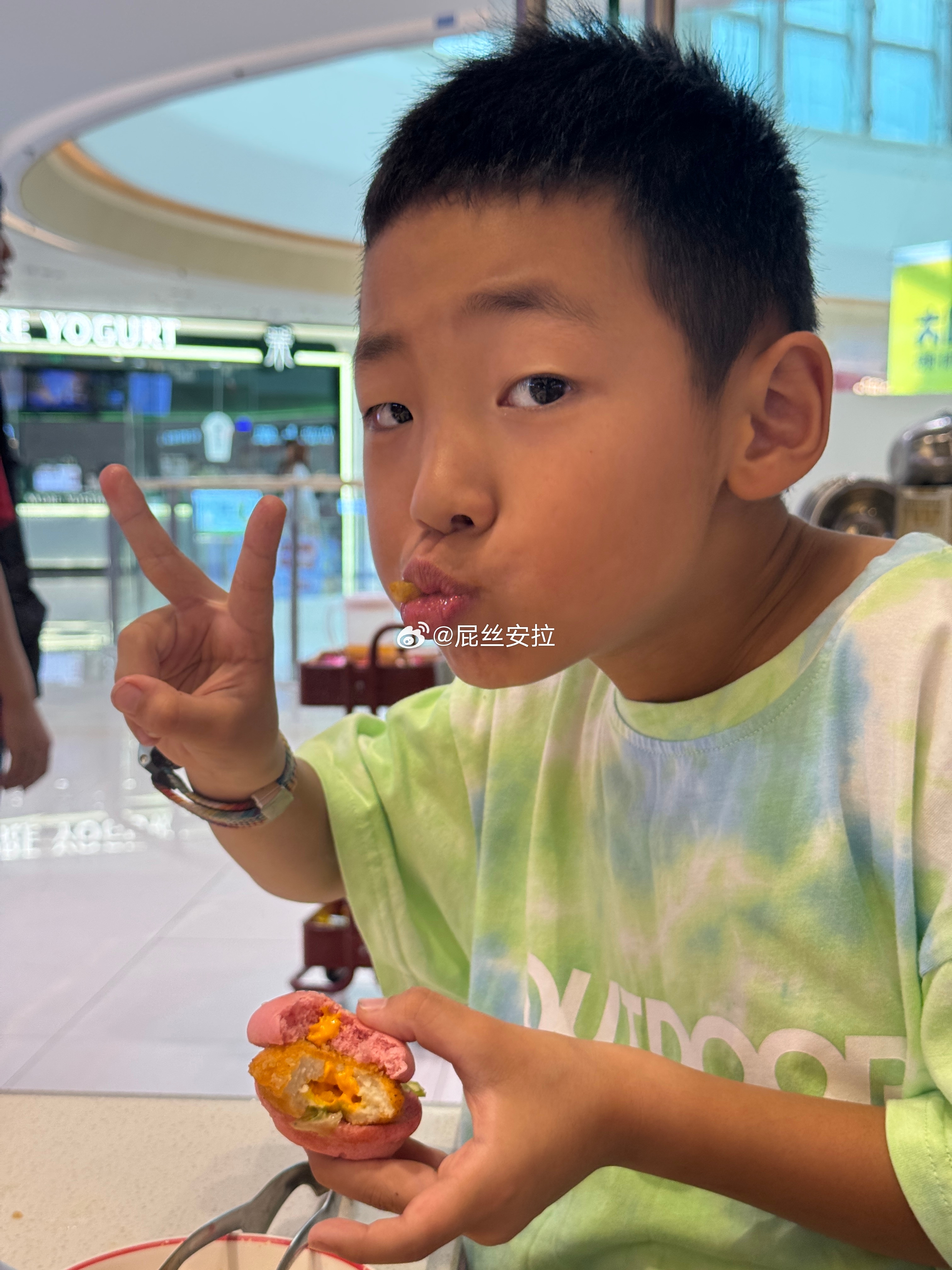 美美吃上旋转小火锅了 潍坊·吾悦广场(潍坊高新店)