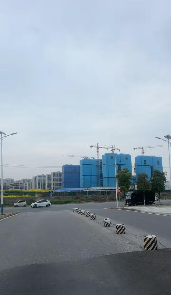 熟悉的城市 记录建设者足迹