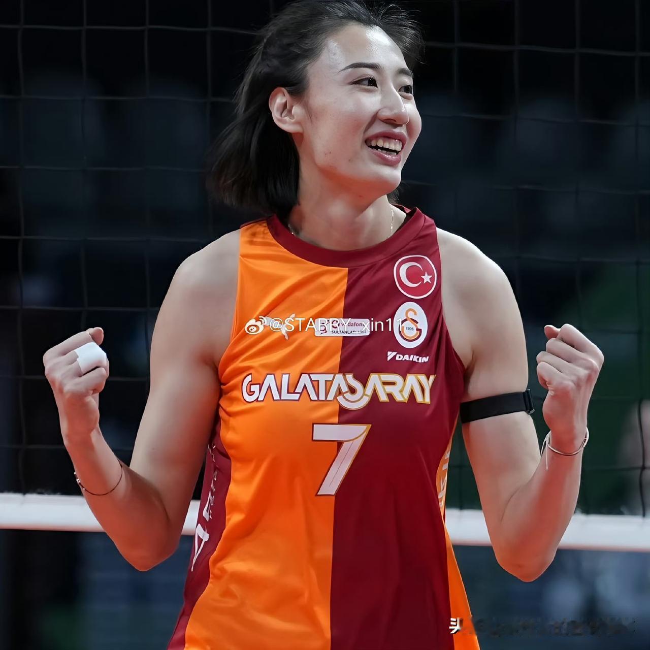 王媛媛续约加拉塔萨雷的消息也传起来了，一起看看
媛媛的网口优势显而易见，均局拦网