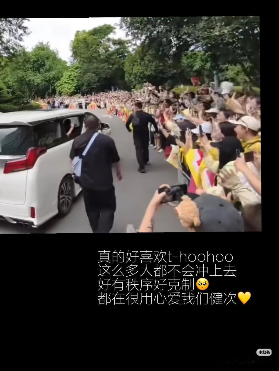 不得不夸一下hoo姐素质不是一般的高啊～～ 