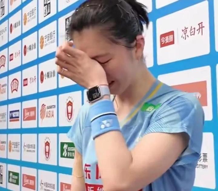 太惋惜！2026年4月10日，27岁的国羽女单选手高昉洁在宁波亚锦赛止步八强后正