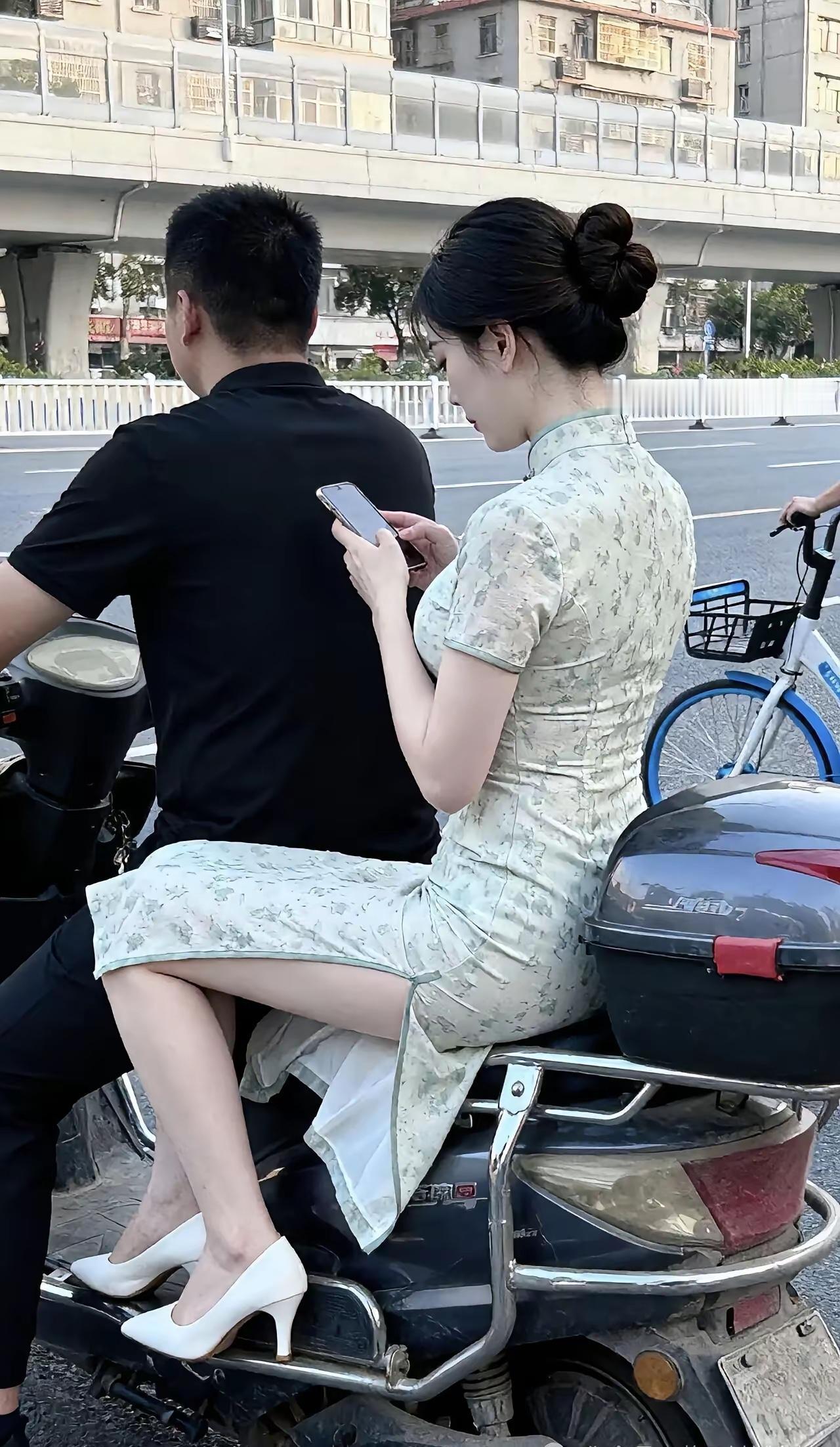 高瘦酷女孩的每日穿搭