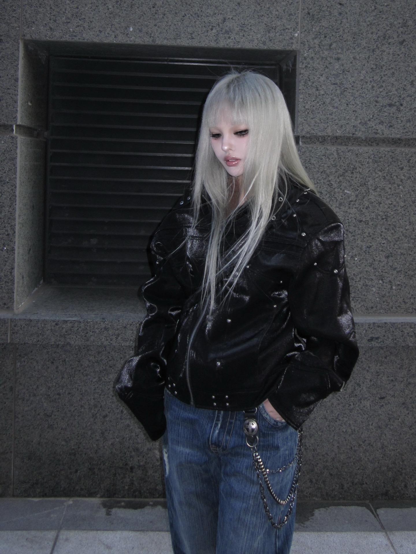 发个擦边照还配个伤感文案我不知道是该安慰你还是该干你