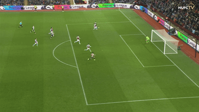 【英超最强封堵？最狠最痛的封堵】可惜可惜了……马丁内斯挖坑，莫雷诺填坑填到男人的