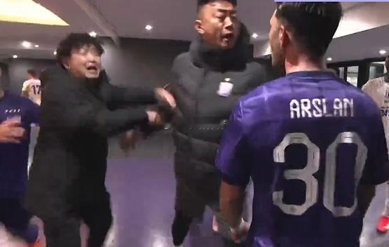 广岛三箭vs上海申花 支持花花，就是干！李帅真帅！亚冠