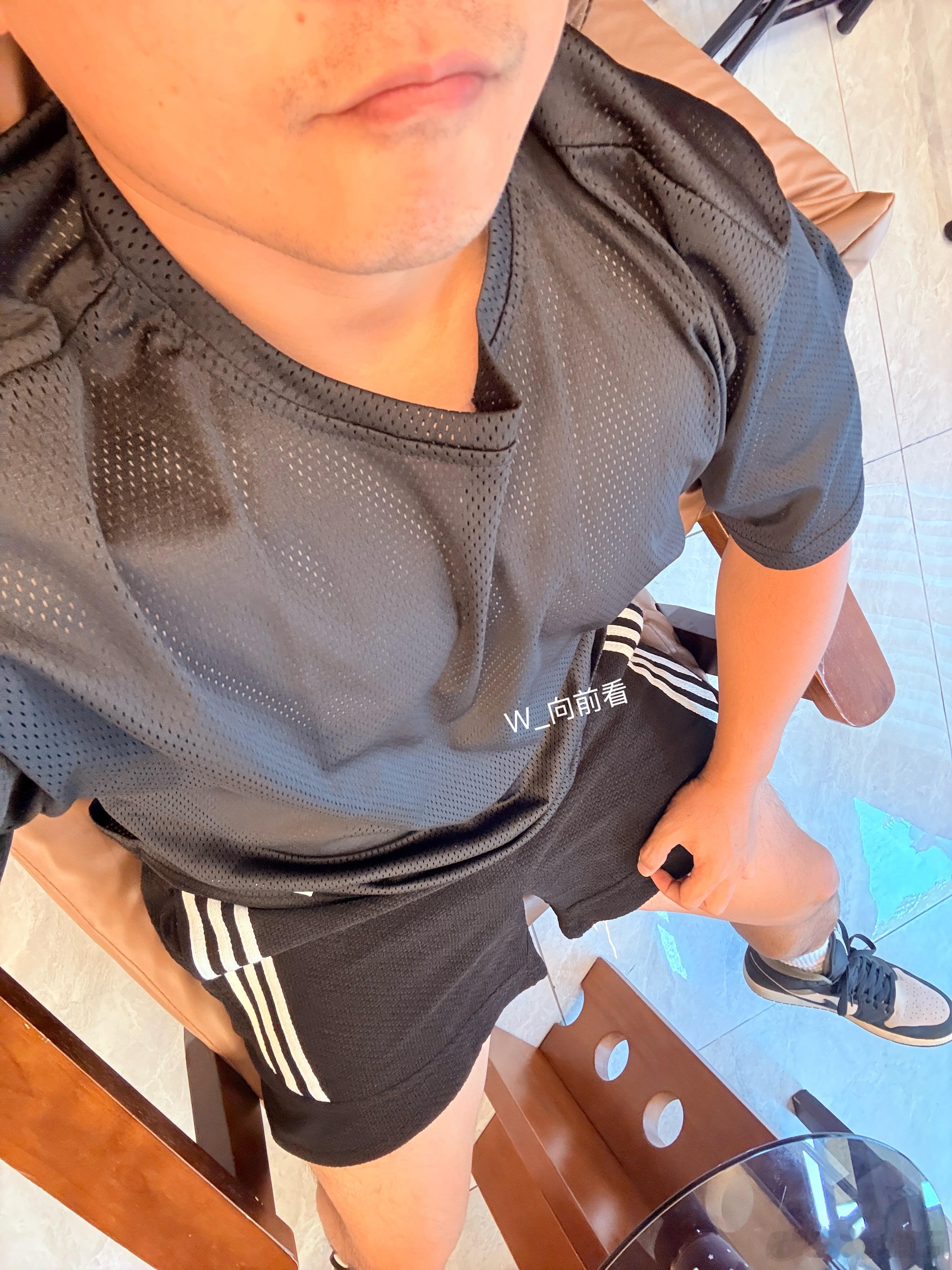 好久没来“专属”咖啡店了，一个多月了，老板娘看到我也说好久不见了！[哈哈][哈哈