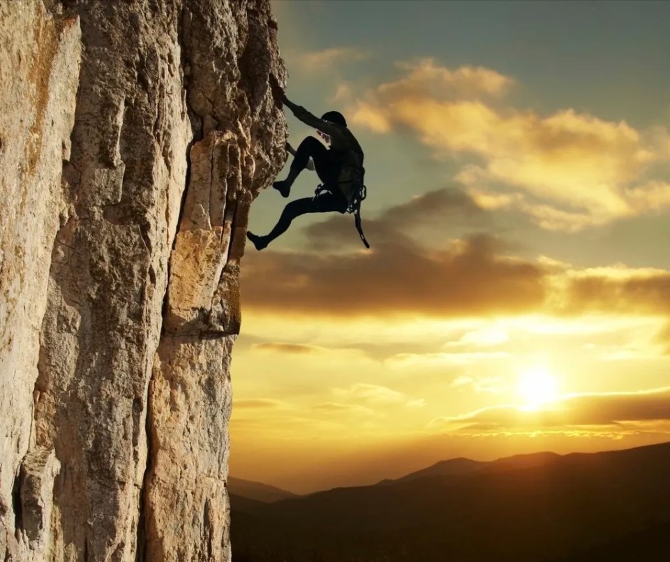 半山腰最挤，你得去山顶，顶峰相见！4月17日星期五今日关注！深南电A000037