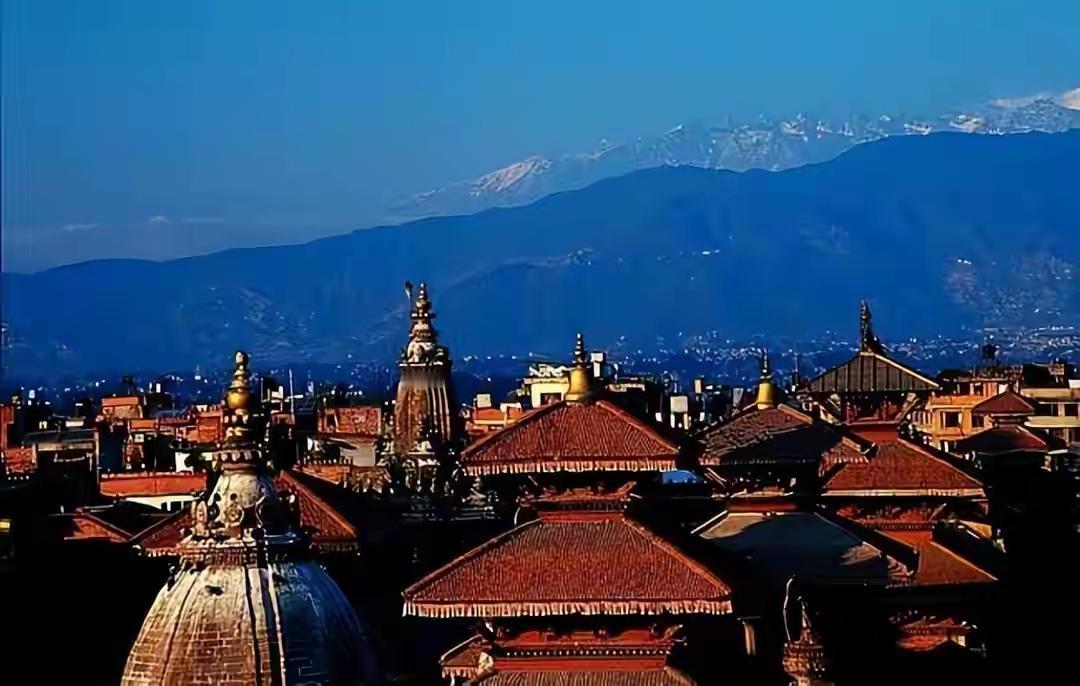 不丹，这个离中国最近却唯一未建交的邻国，首都离中国仅45公里，一脚油门的距离，却