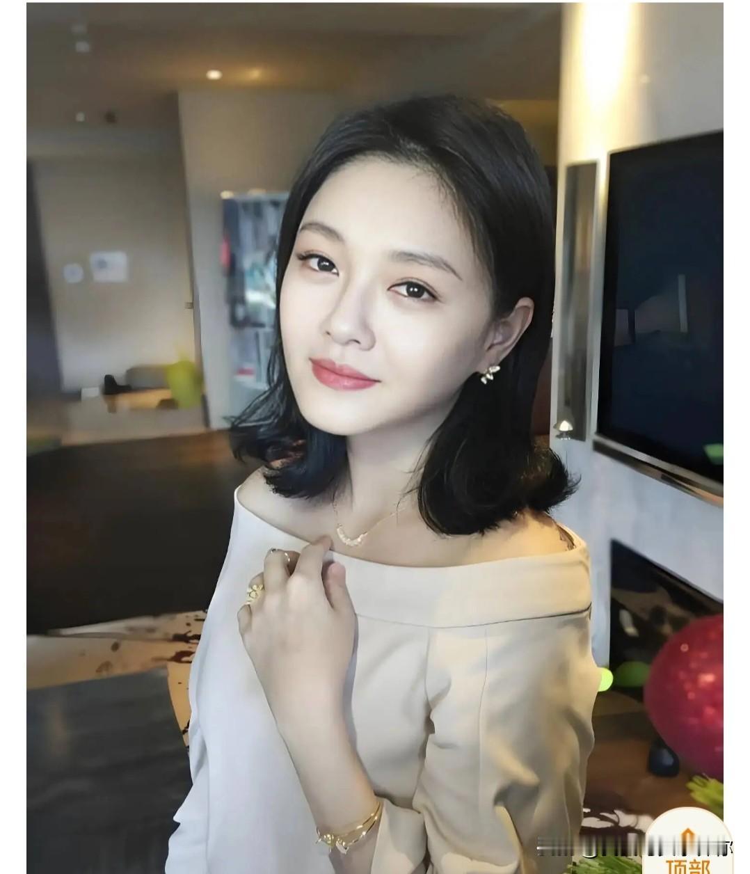 看了大S给白血病女孩妈妈捐款的事，更让人心里不是滋味的
是她帮助了那么多人，却从