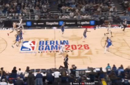 这大血冒！看着都肉疼！结结实实NBA五佳球！