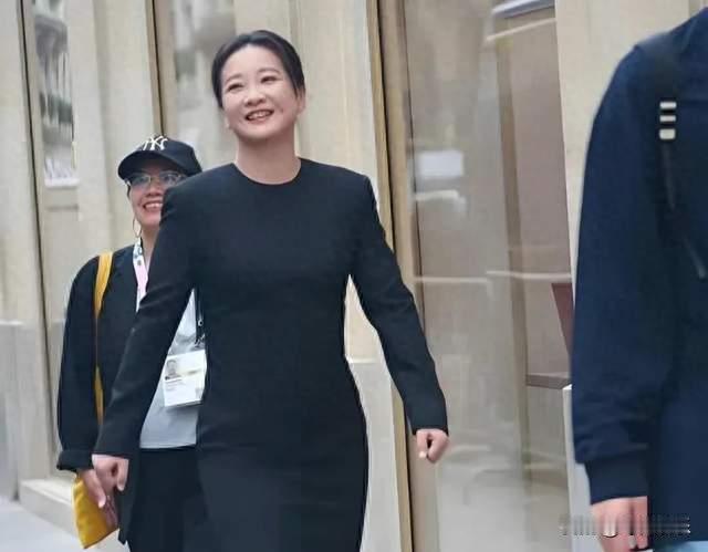 贾玲复胖上热搜：真正的底气，从来不是体重秤上的数字