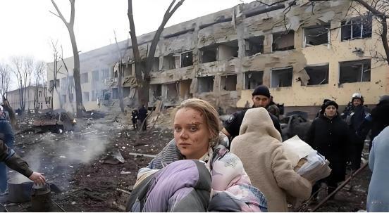 打了4年，俄罗斯还没战胜乌克兰，暴露三个深层问题。
 
当时间走进2026年2月