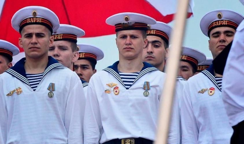 俄太平洋舰队精锐编队高调访华湛江，表面是中俄友好海上交流，同框画面却直接撕开俄罗