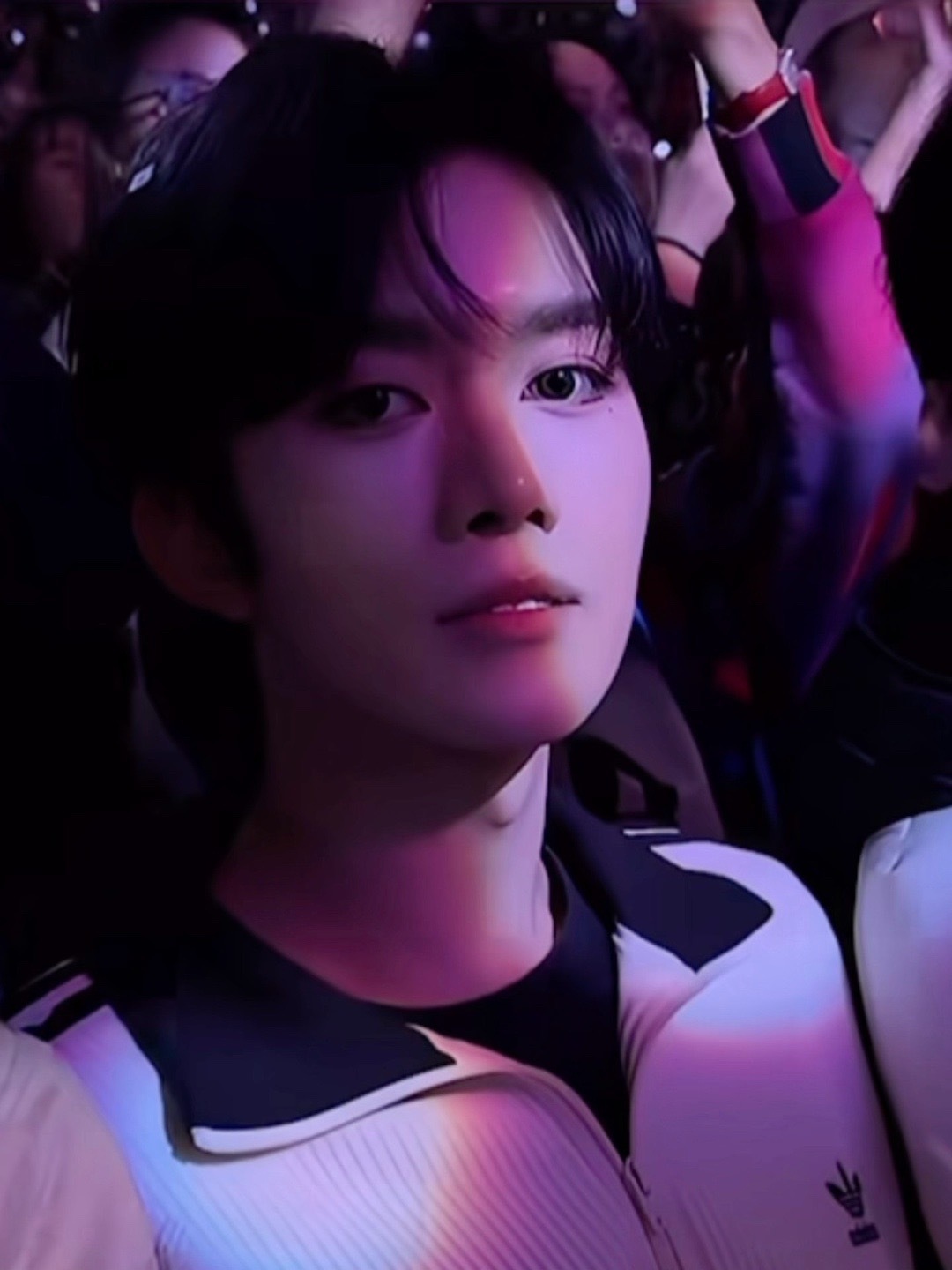 ⭐ 反反复复被迷倒我被这张脸80了来个人陪我一起