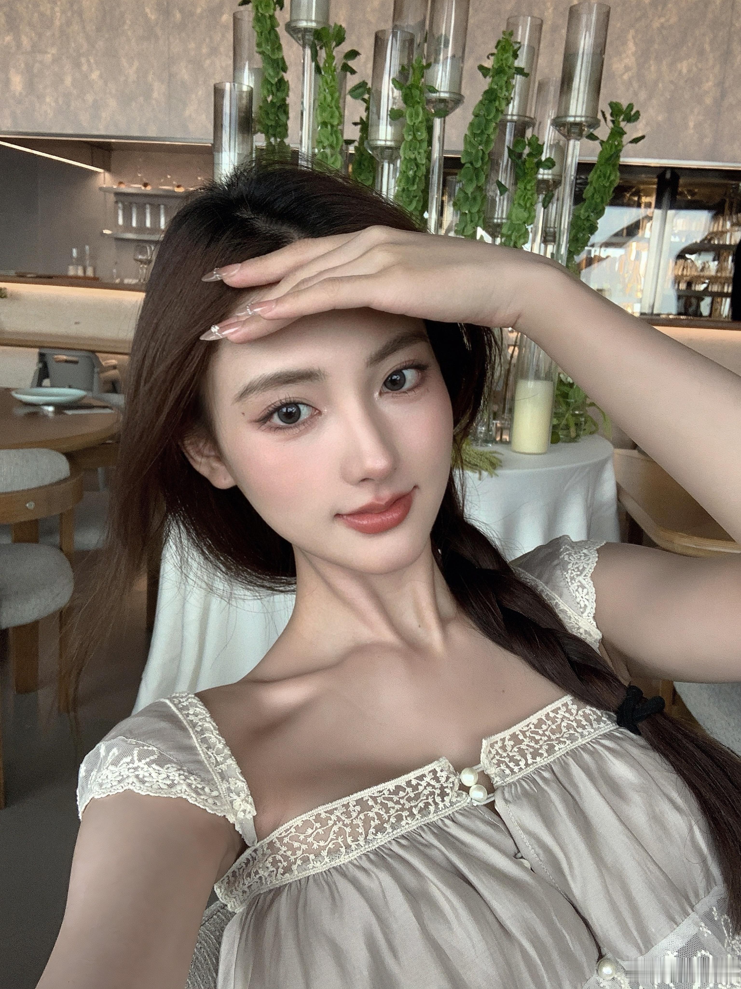 🕊️🍴☕️刘璃[超话]日常分享美丽餐厅来拍照了  ​​​