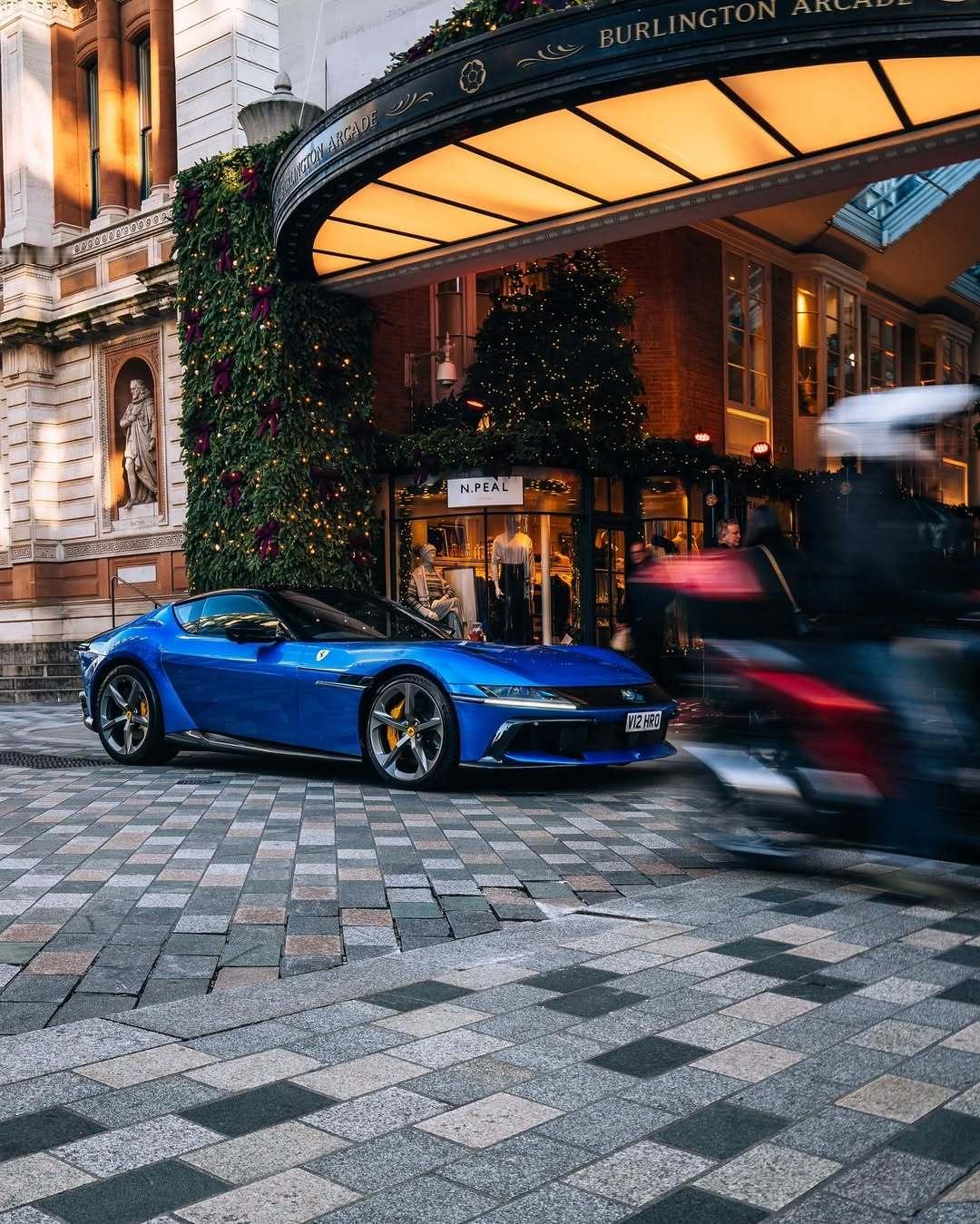 Ferrari 12cilindri V12 ​​​