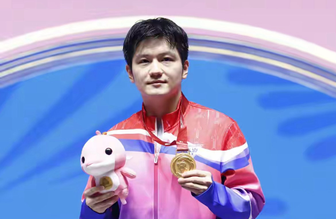 樊振东因个人原因放弃伦敦世乒赛！国乒10人名单正式官宣，王皓解读男队阵容，奥运备