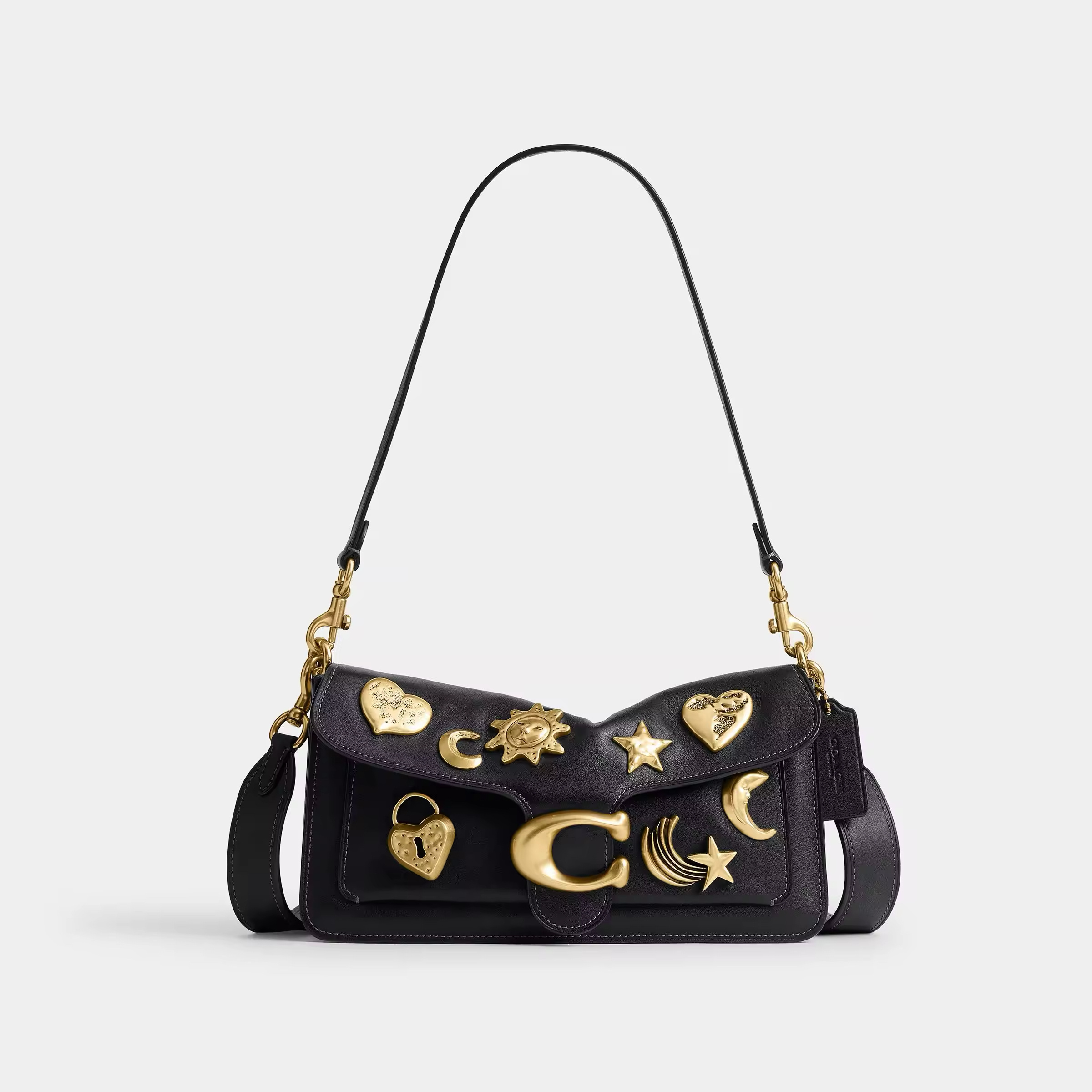 AD Campaign ：COACH Fall 2026依纯的新广告 ！纯妹妹 