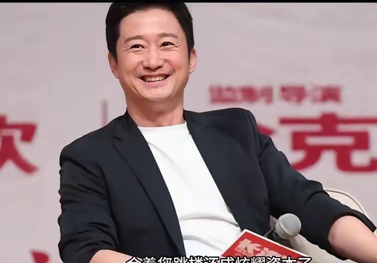 官方都抬不动的票房，那股曾经点燃一切的“狼性”，怎么突然就哑火了？
别奇怪。
冰