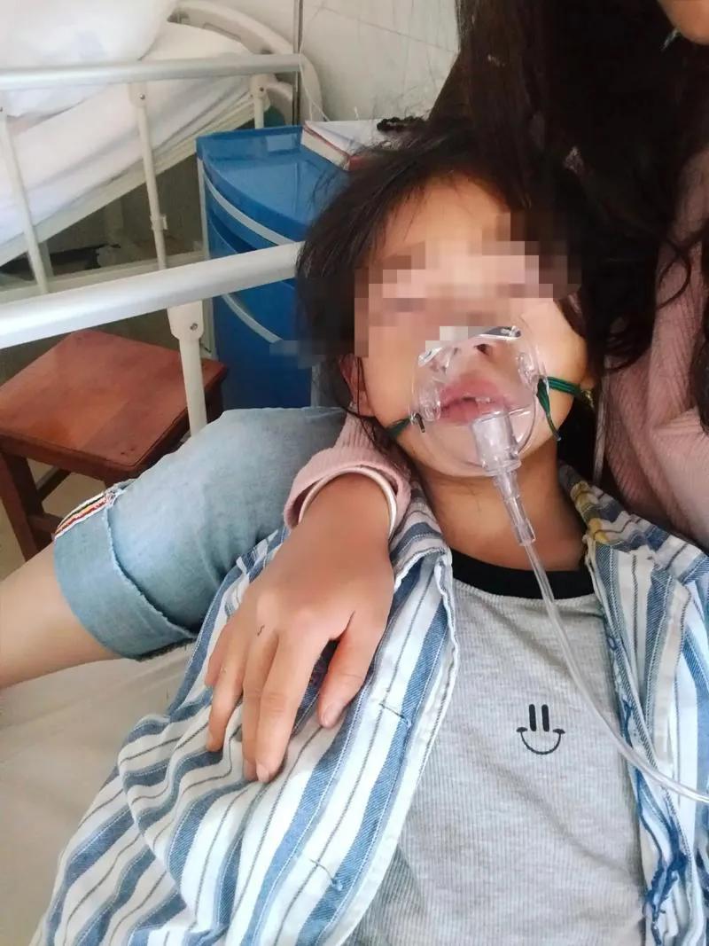 真的太痛心了，13岁女孩吸二手烟患癌无救！
1月29日，一媒体报道，河南省肿瘤医