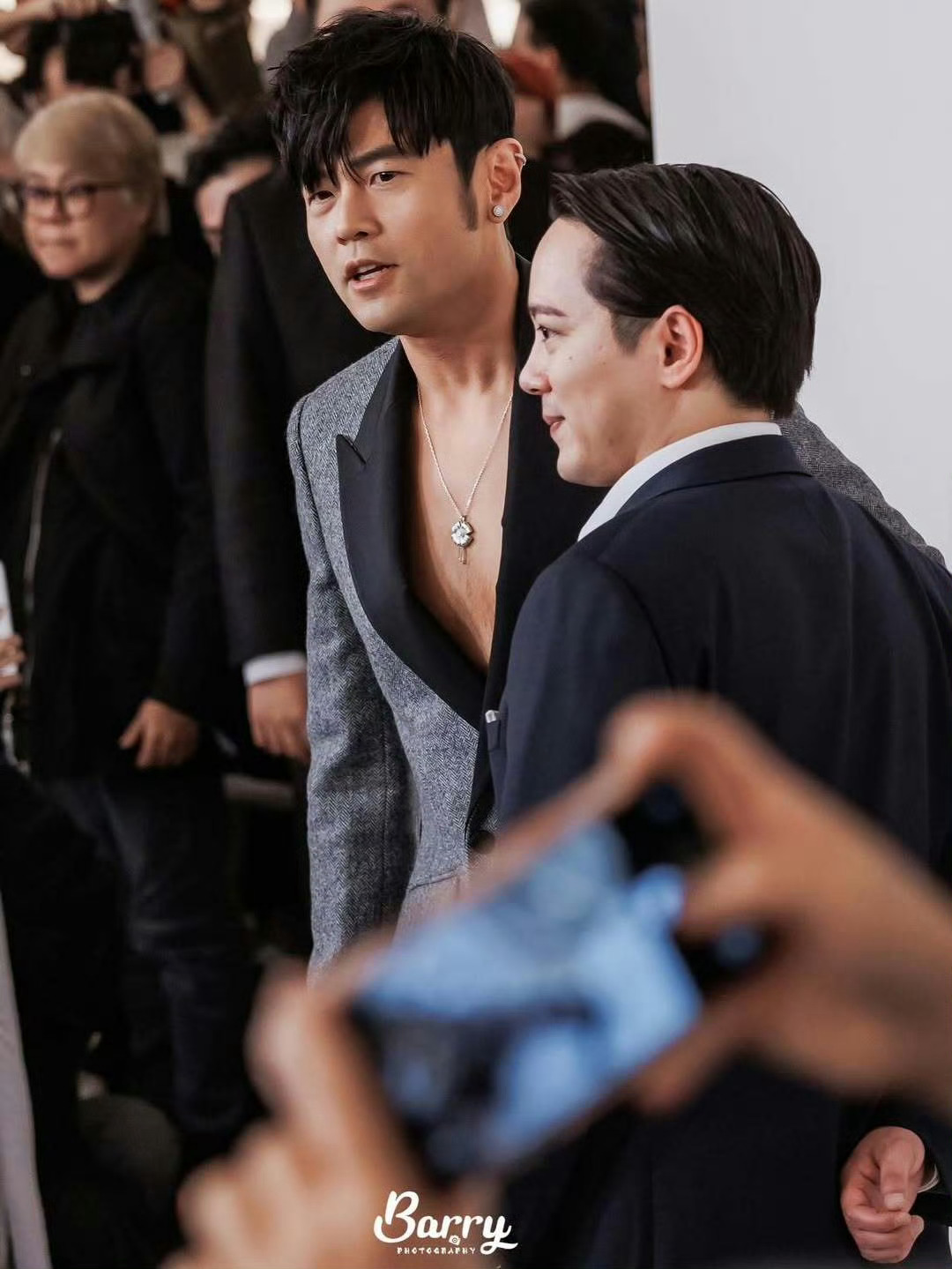 周杰伦点破女艺人困境 刷到周杰伦早期发言，没想到他那么早就已经点破女艺人困境了，