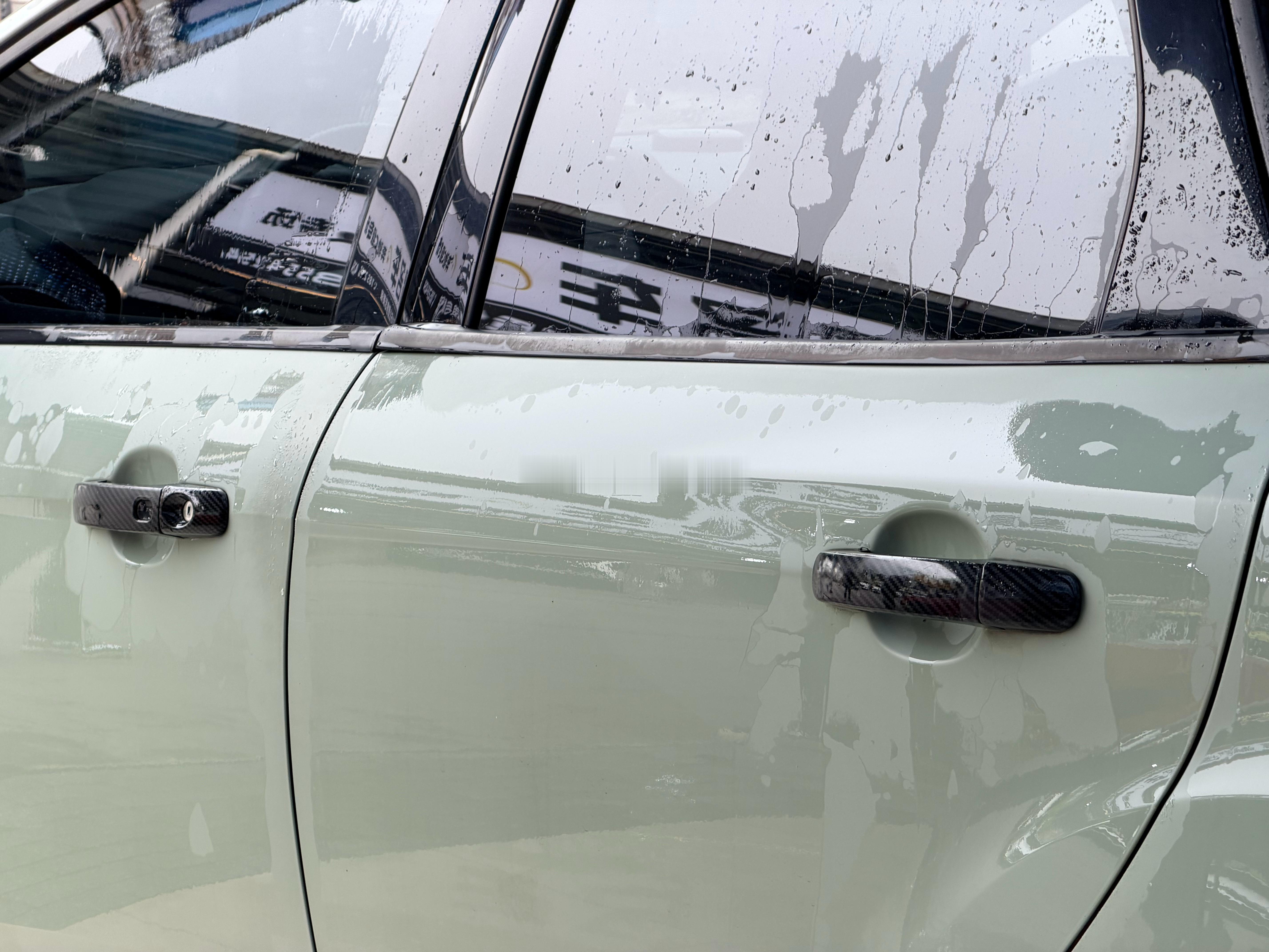 这福克斯rs 车主成功的把RS改成了普通福克斯魔改版