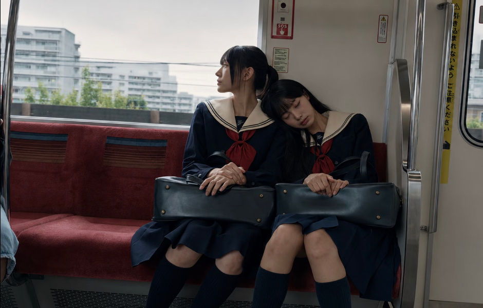 一股淡淡的，百合香 