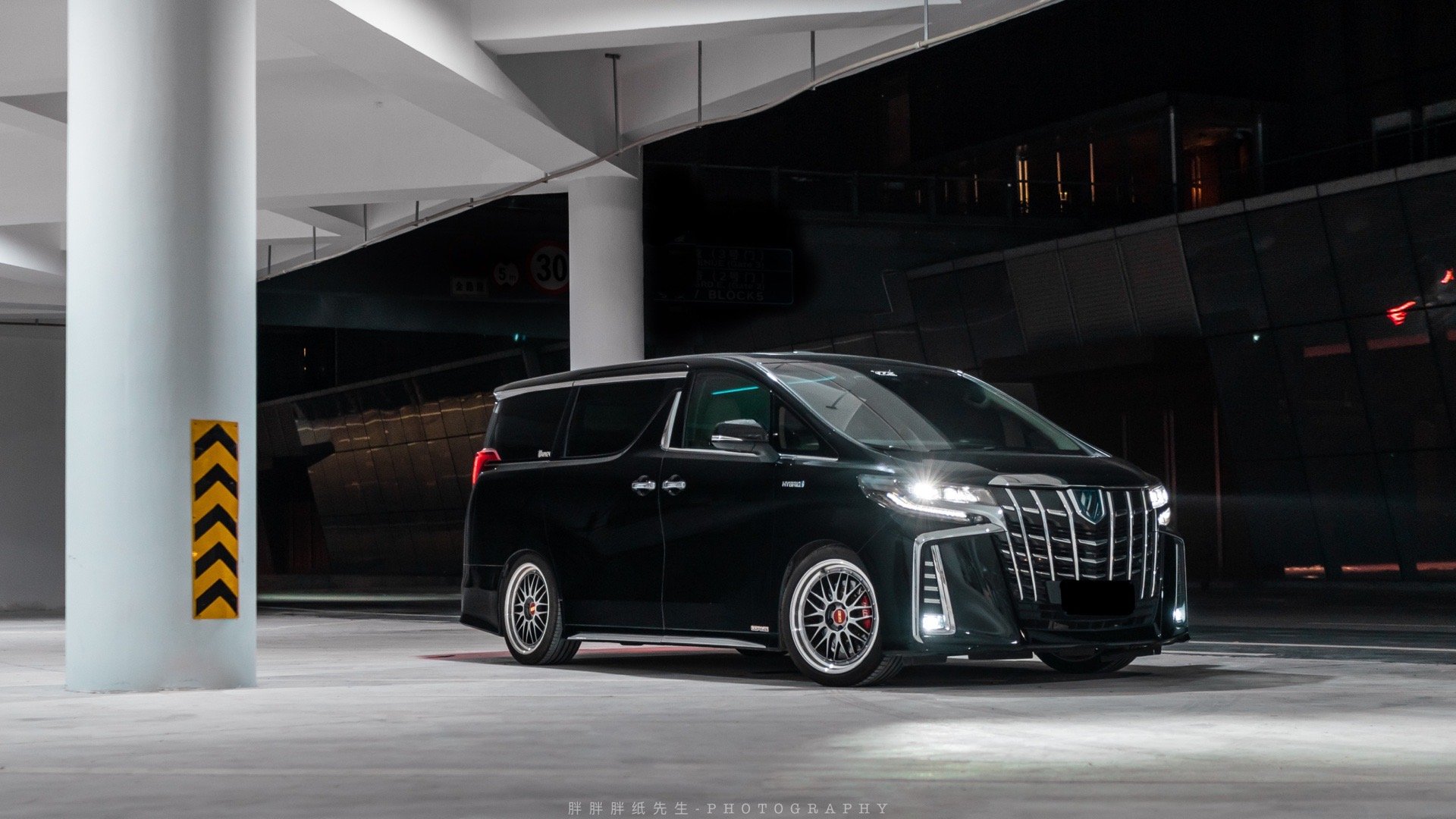 Toyota Alphard给你的爱车拍张照片吧[哇]#cars01豪车拍[超话