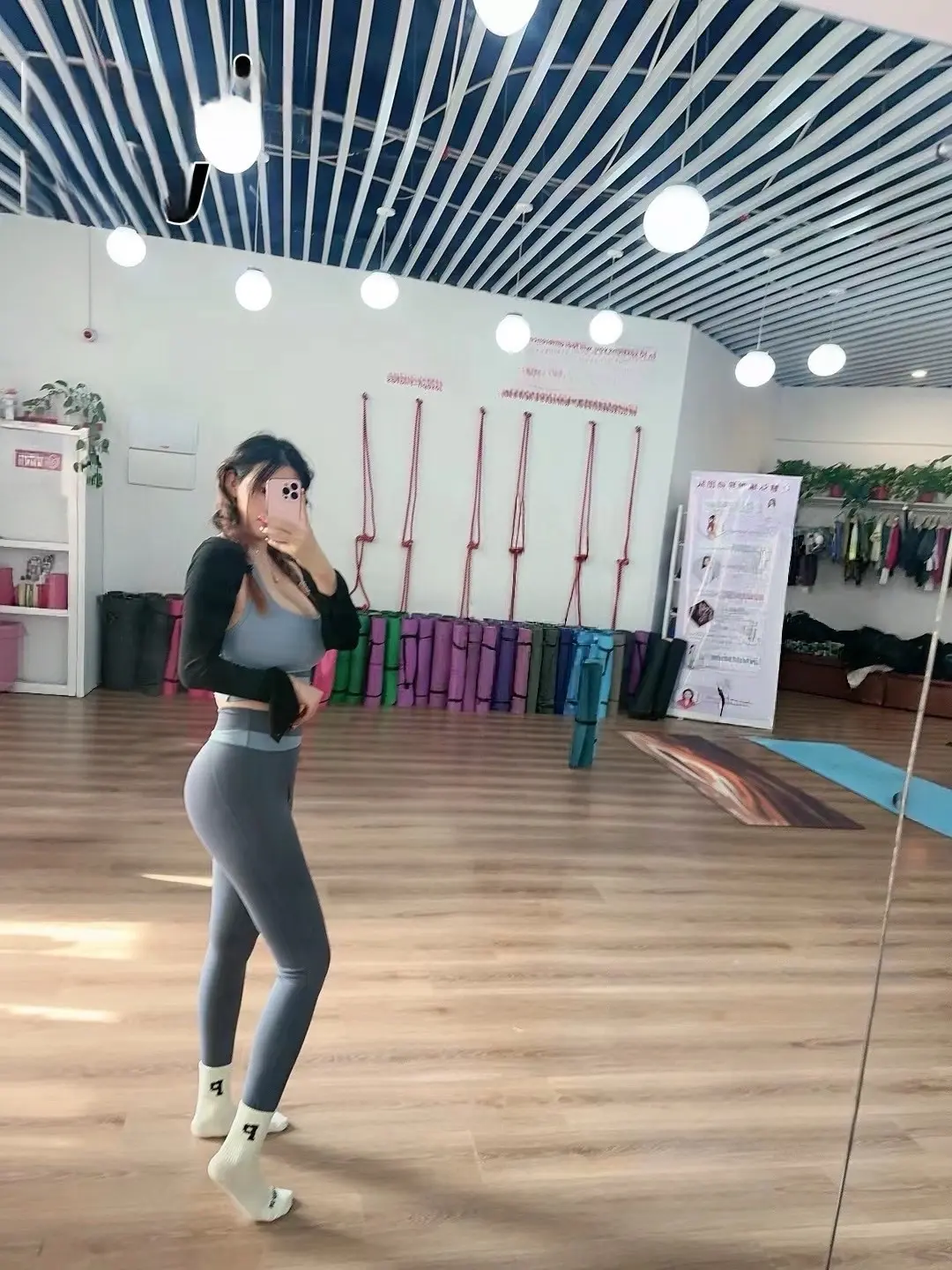 我不允许自己的世界有蠢货出现，因为我厌蠢