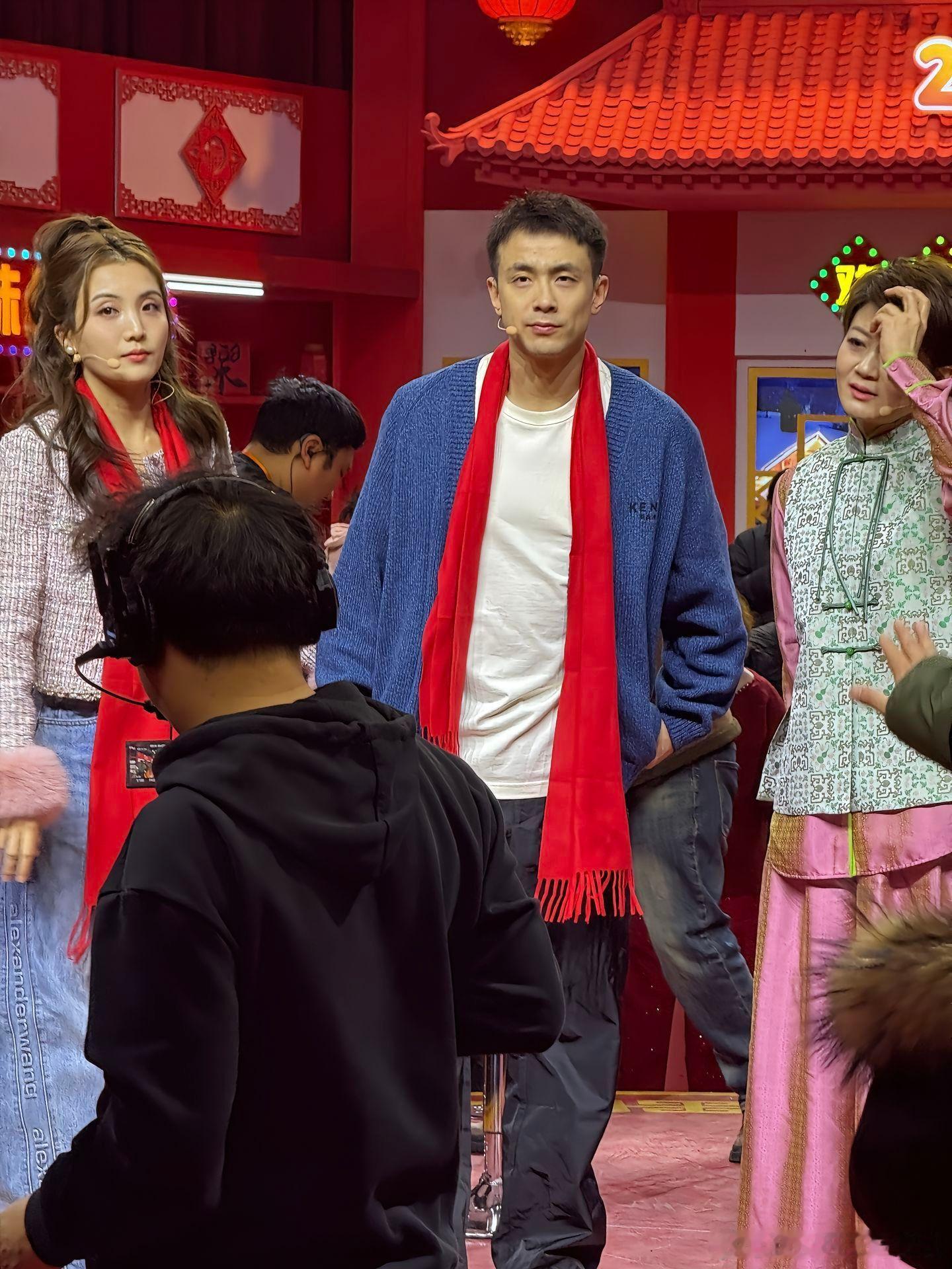 赵队长，你是辽宁队的救命稻草，别把打球当兼职，要投入更多的精力在赛场上，这样才对