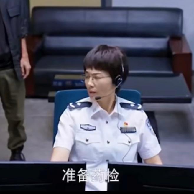 严查游泳 ​​​