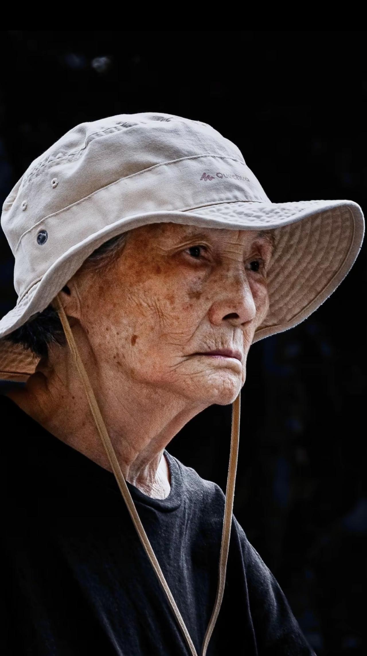 【唯道心语】别得瑟，永远不要低估大道

人一旦取得些许成绩，便容易心生骄矜。眼界