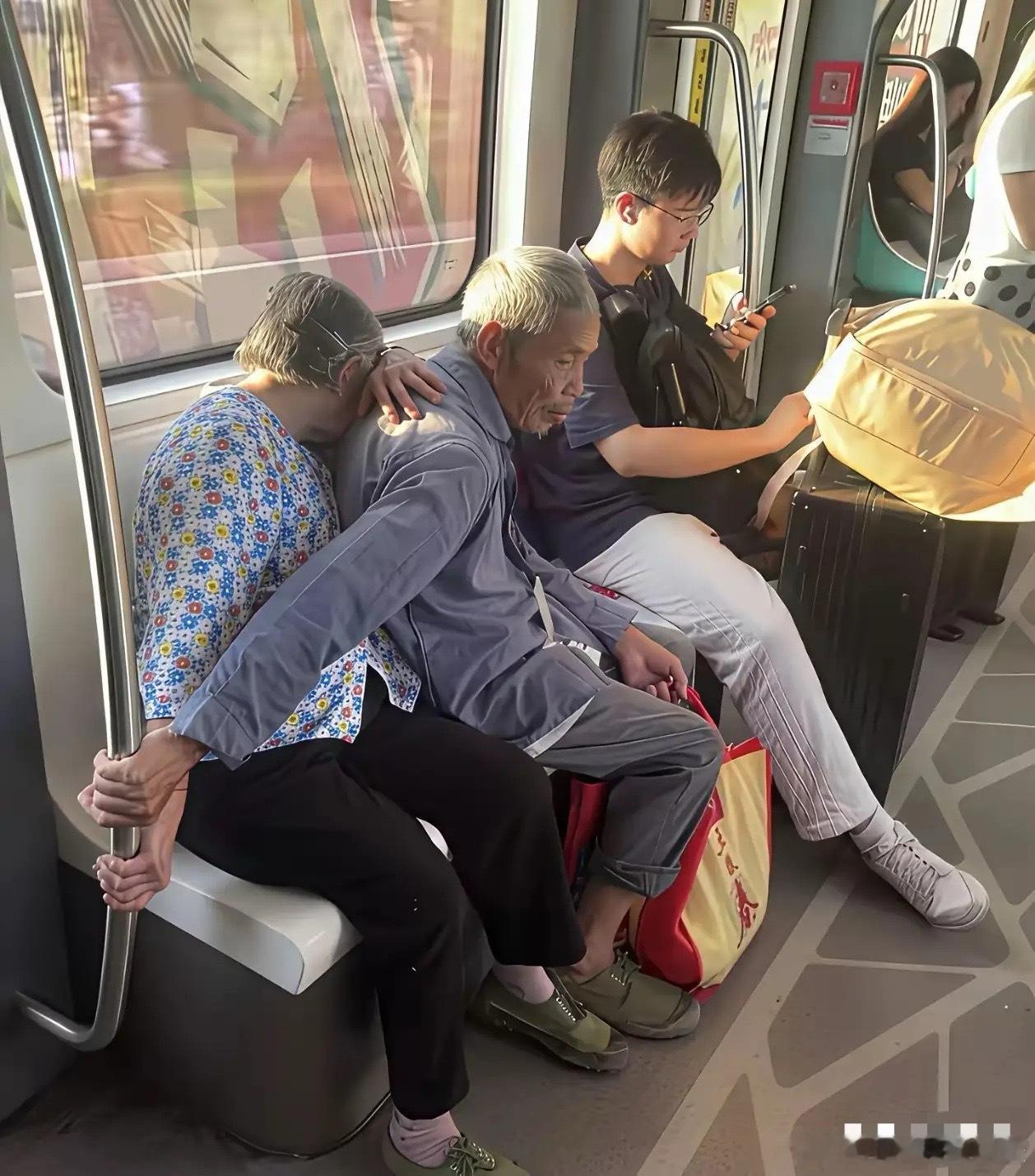 看到这一幕！你此时心里想到了什么？ 