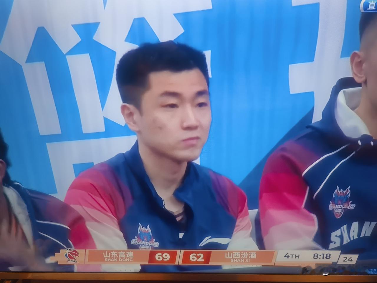 高诗岩不能进国家队！刚刚山东高速主场战胜山西汾酒，结束三连败！今天让大家不可思议
