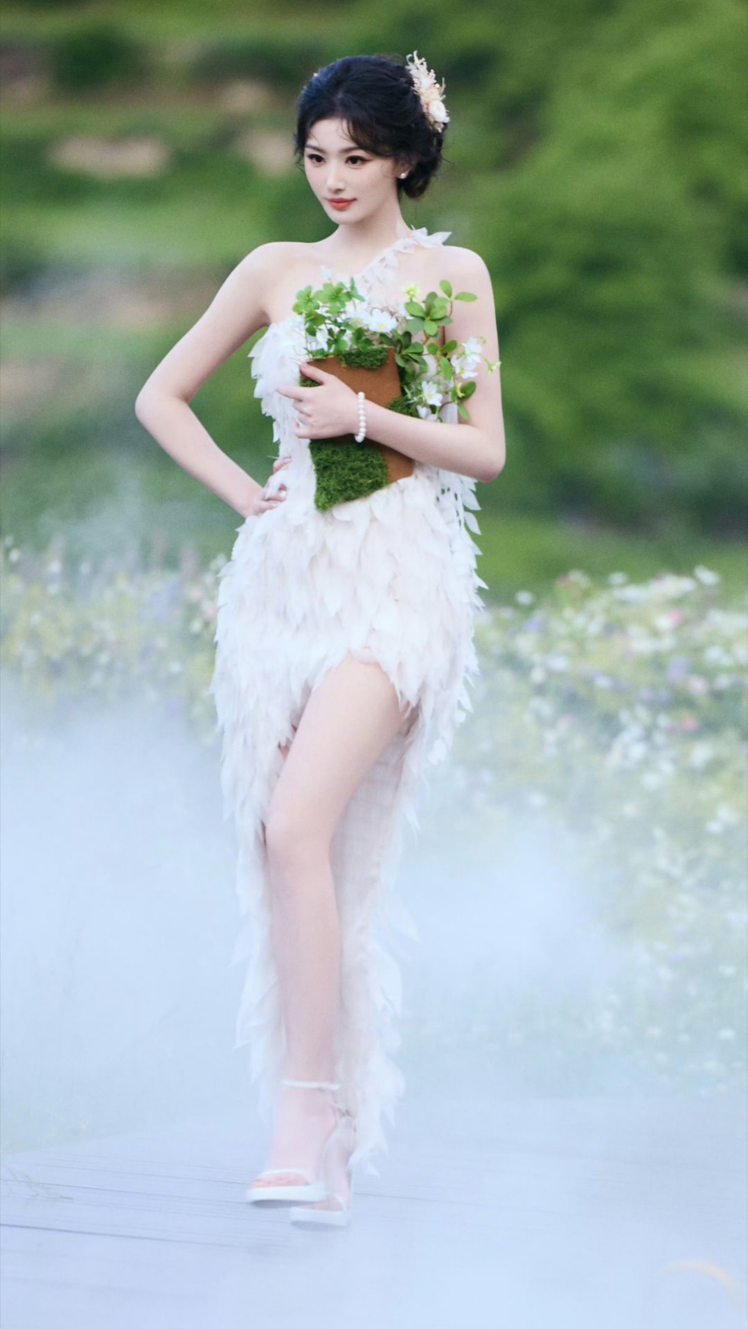 孔雪儿山谷精灵造型孔雪儿VOGUE红毯💐 
