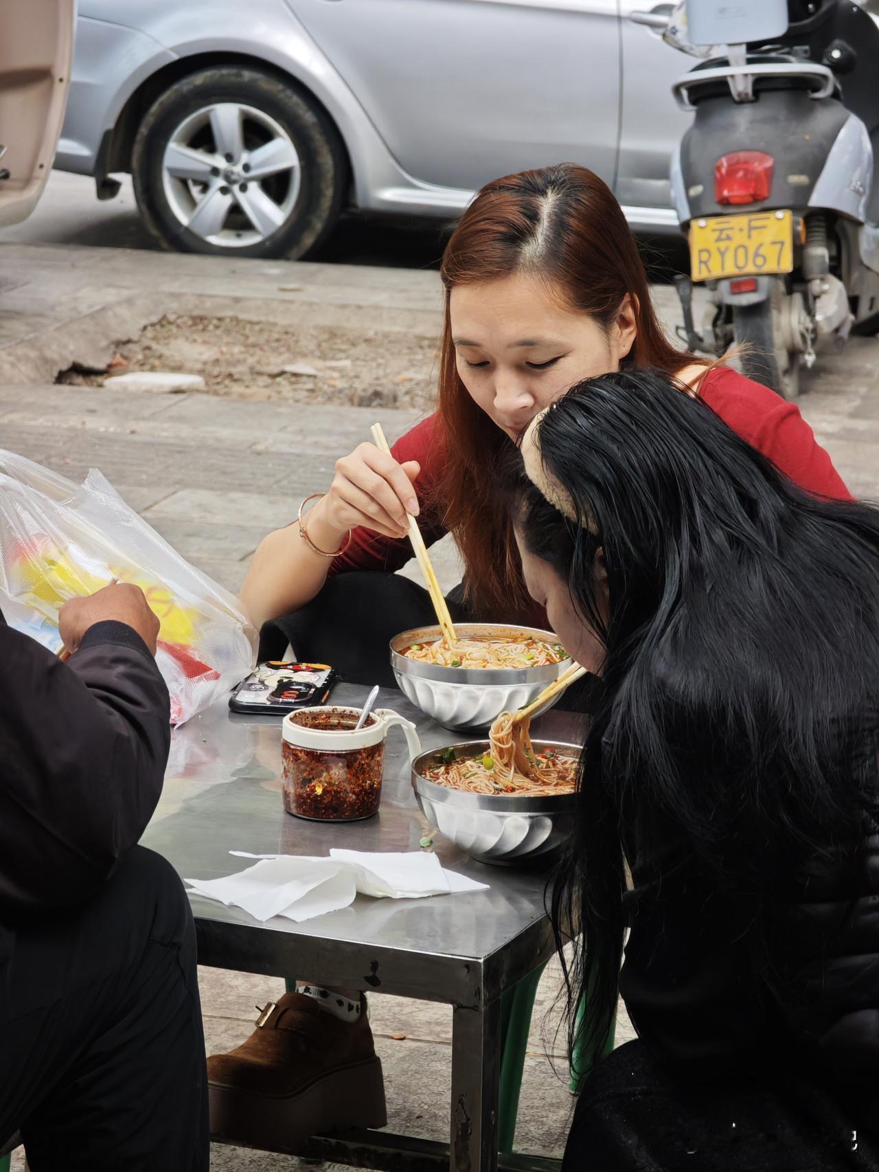 晒图笔记大赛本地人的早餐，滋味就是不错哦...[爱慕][爱慕][爱慕]