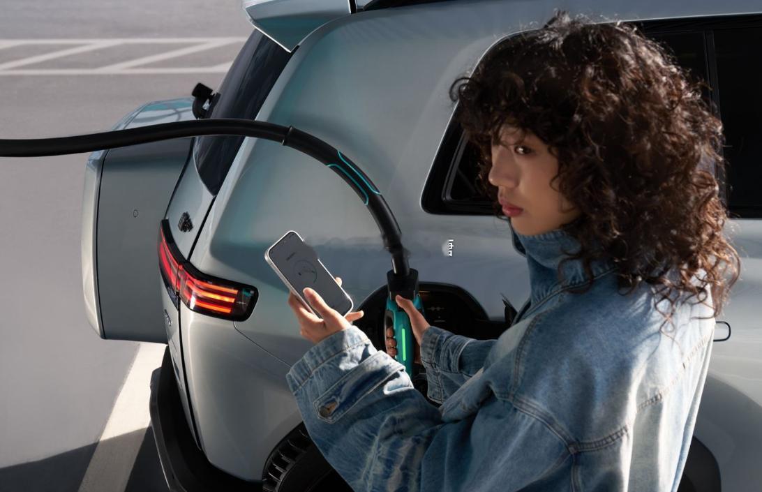 黑科技打造豹力新体验！15.38万起售的方程豹钛3闪充版来袭！二代刀片电池+黑科