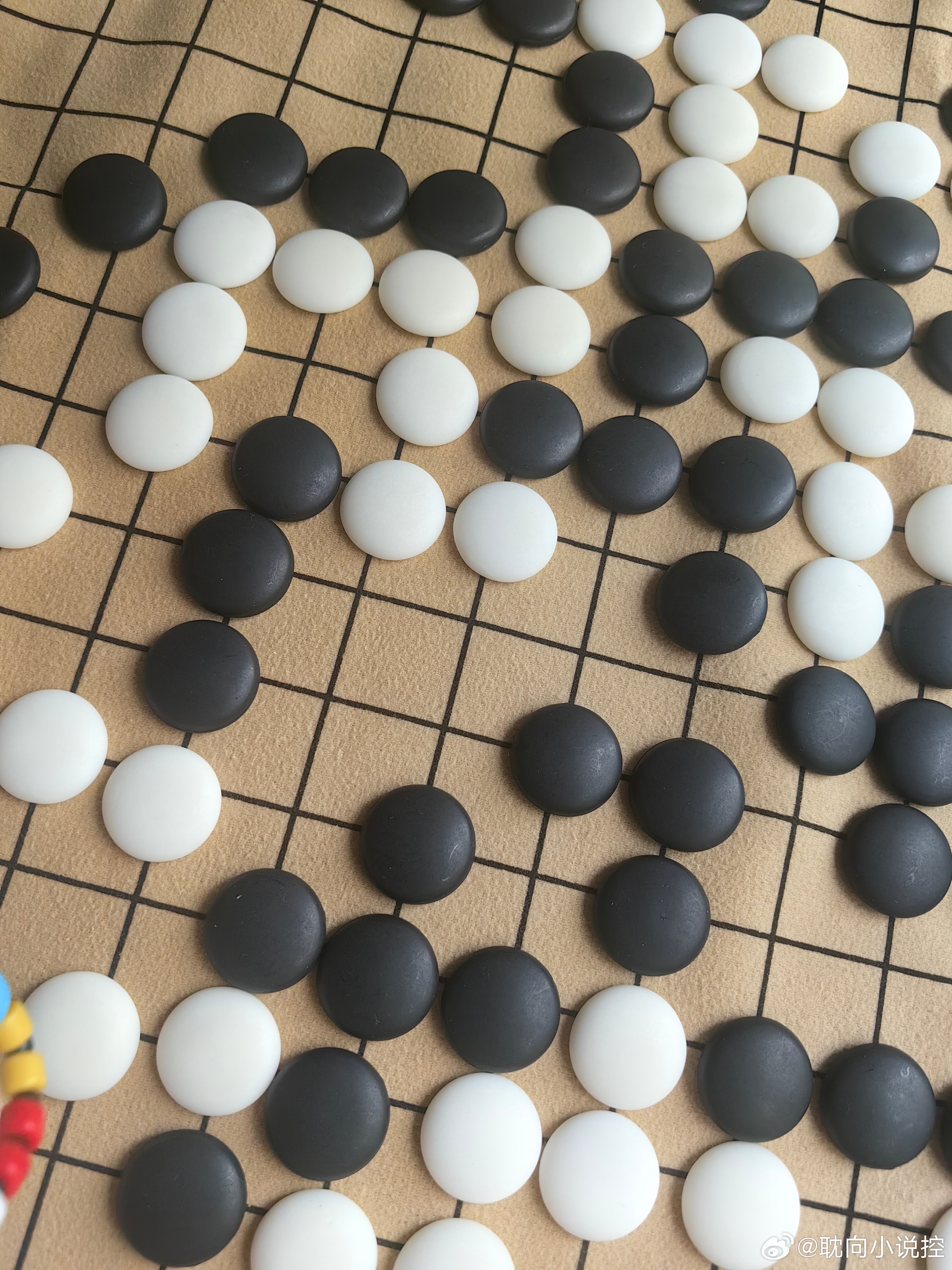 最近两天晚上没事在研究围棋说实话，怎么算全局输赢我都没搞懂哪 