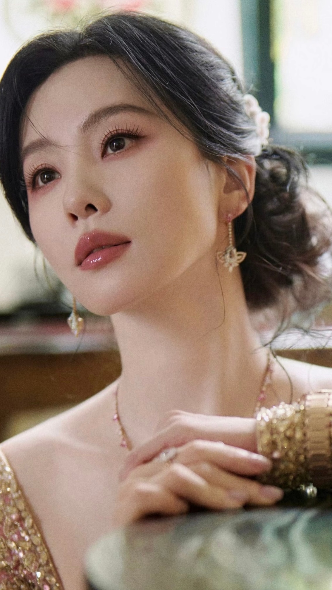 刘诗诗把儿子步步扛上车 原来化妆的尽头是极简，谁懂刘诗诗的淡妆就是我想要的出妆效