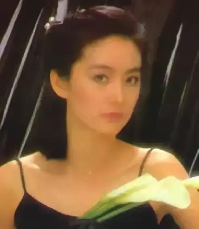 林青霞在节目中直言一生只爱过秦汉，把这段十几年的感情说得特别深。
她坦白自己是真