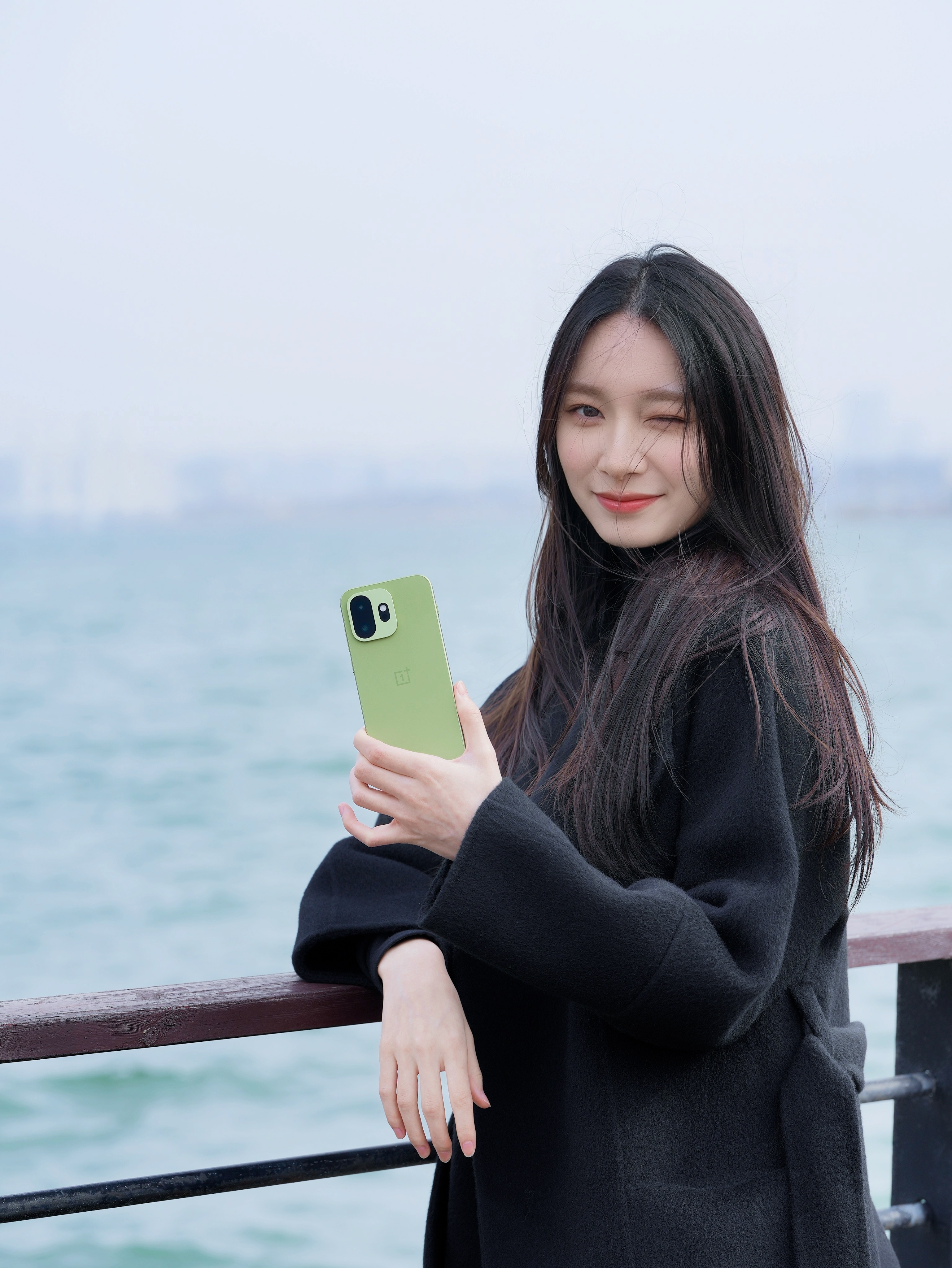 一加15T你可以说它贵，但体验真挑不出什么刺来，一台给我留下了深刻印象的小屏机