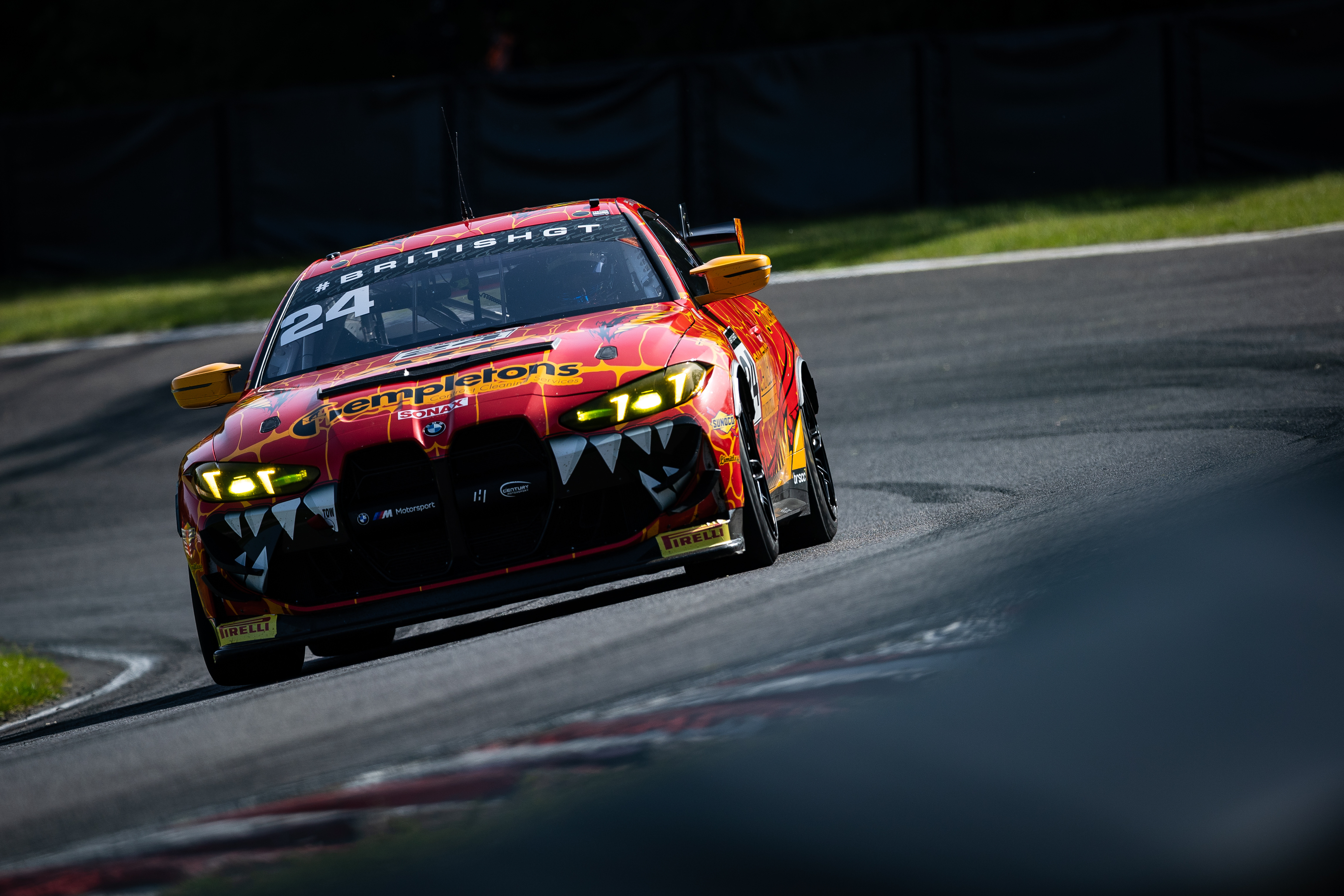 晚点来一组Century Motorsport BMW M4 GT4 EVO 高