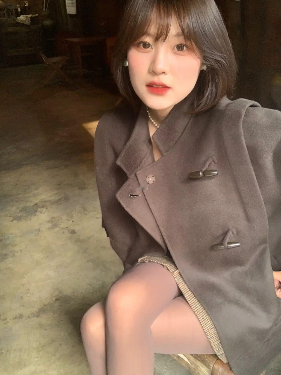 短发配圆脸真的太乖了