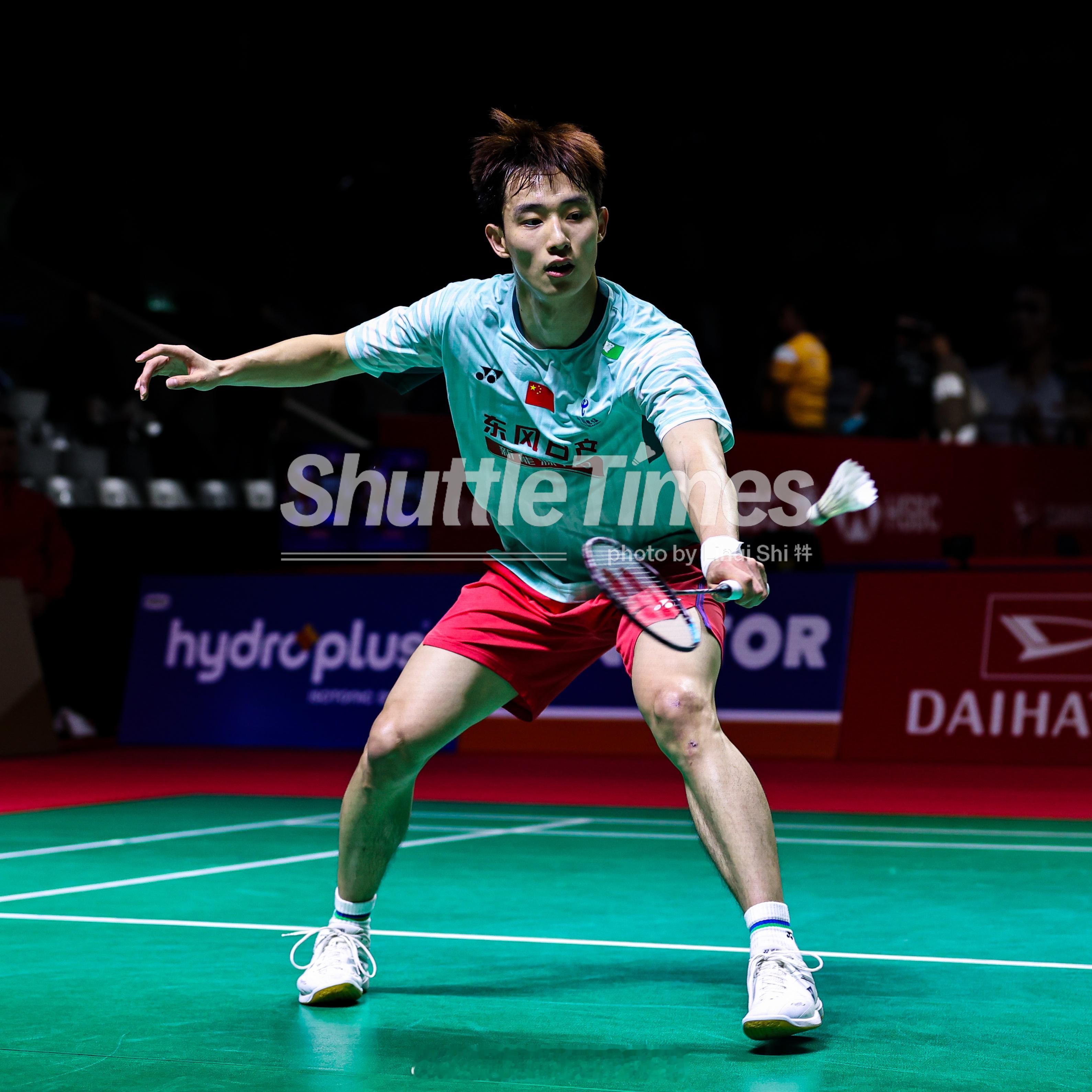 1号场地 10:00女双 1/8赛 第1场 阿玛莉亚 / 拉马丹蒂 VS 哈泰蒂