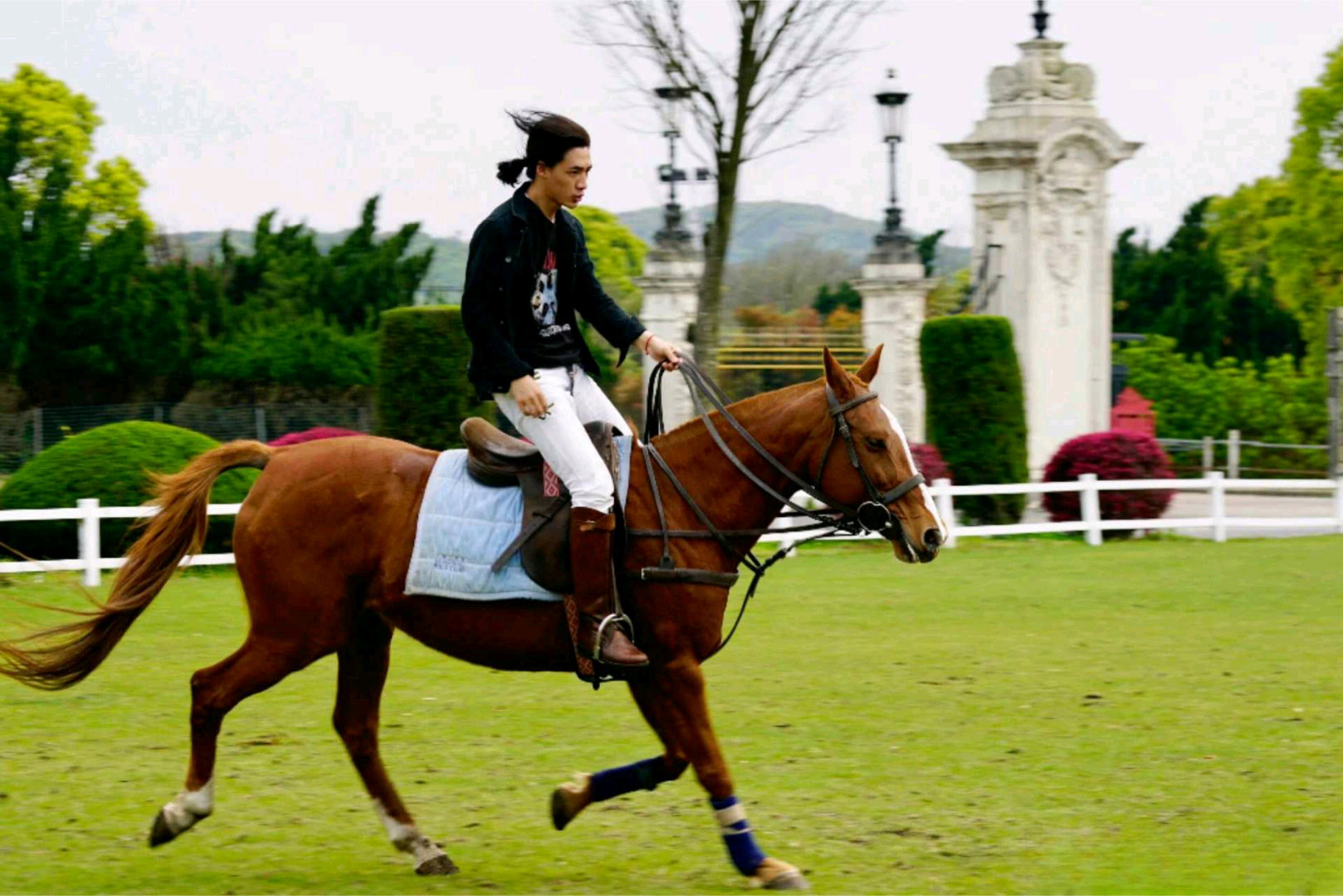 此沙马年春晚要在长江大桥骑马央视春晚宜宾分会场也太燃了！此沙要在长江第一大桥上骑