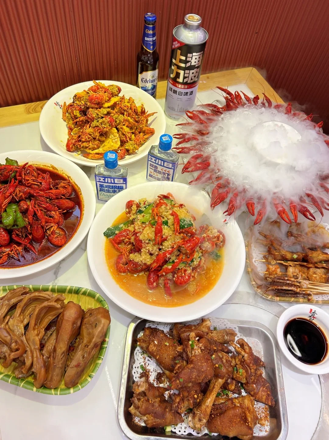 夏夜的快乐是小龙虾+烧烤+卤味给的！