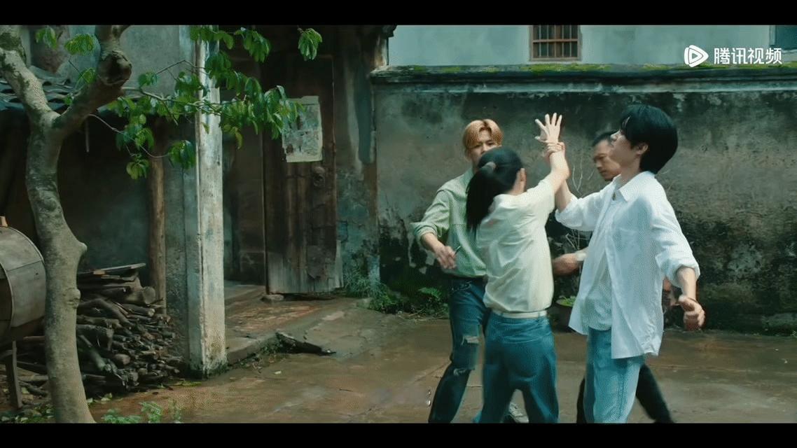 十二封信开播 作为纯爱党，真的好爱十二封信 的救赎氛围！“生活虽泥泞，未来有彼此
