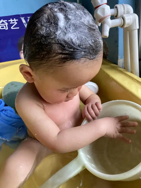 我妈生日，我要给她买貂，她嫌我买的太便宜，我：那你自己买
今天在家待着，先跟大伙