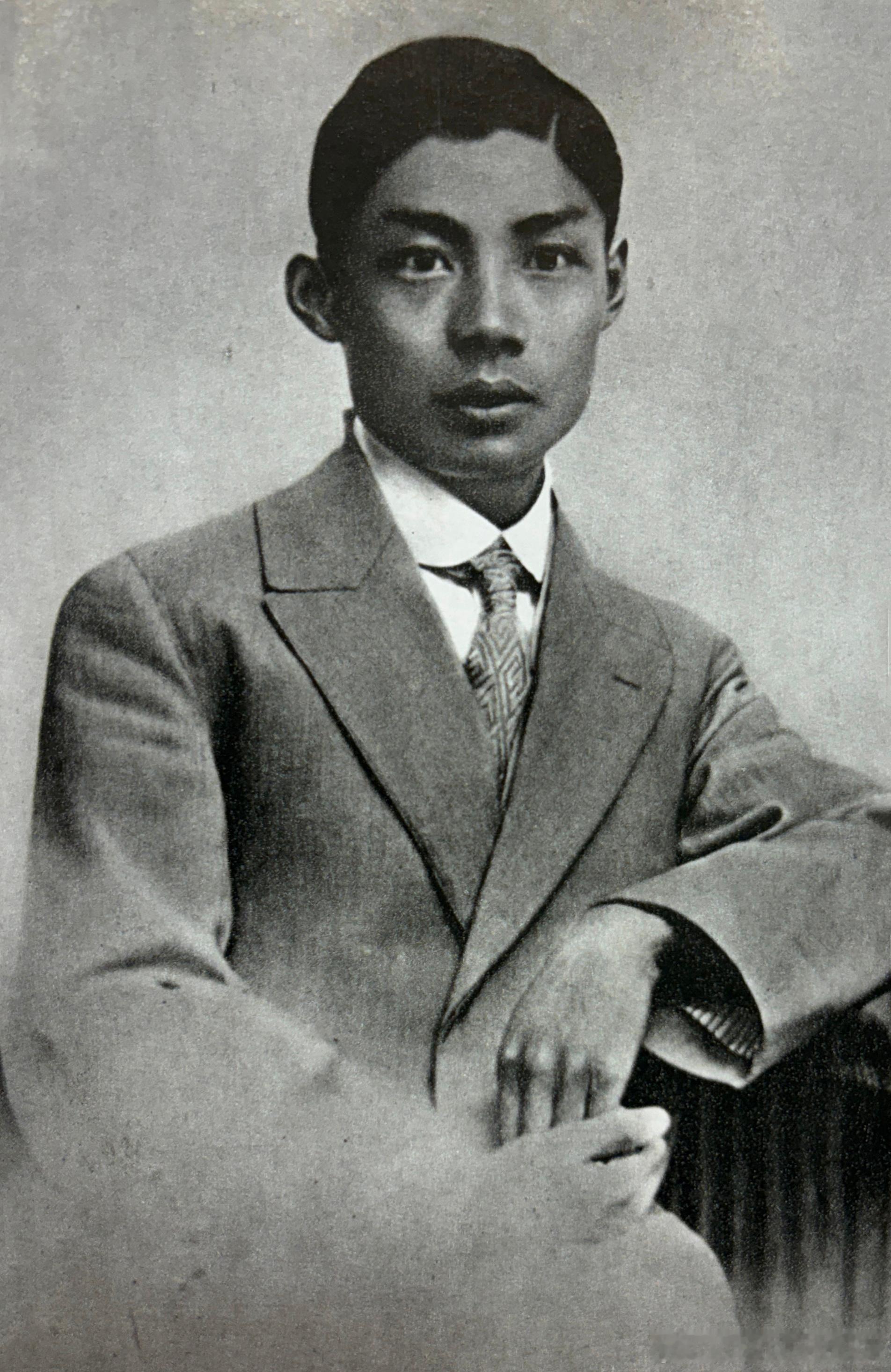 1921年2月夏衍初到东京时留影历史影像