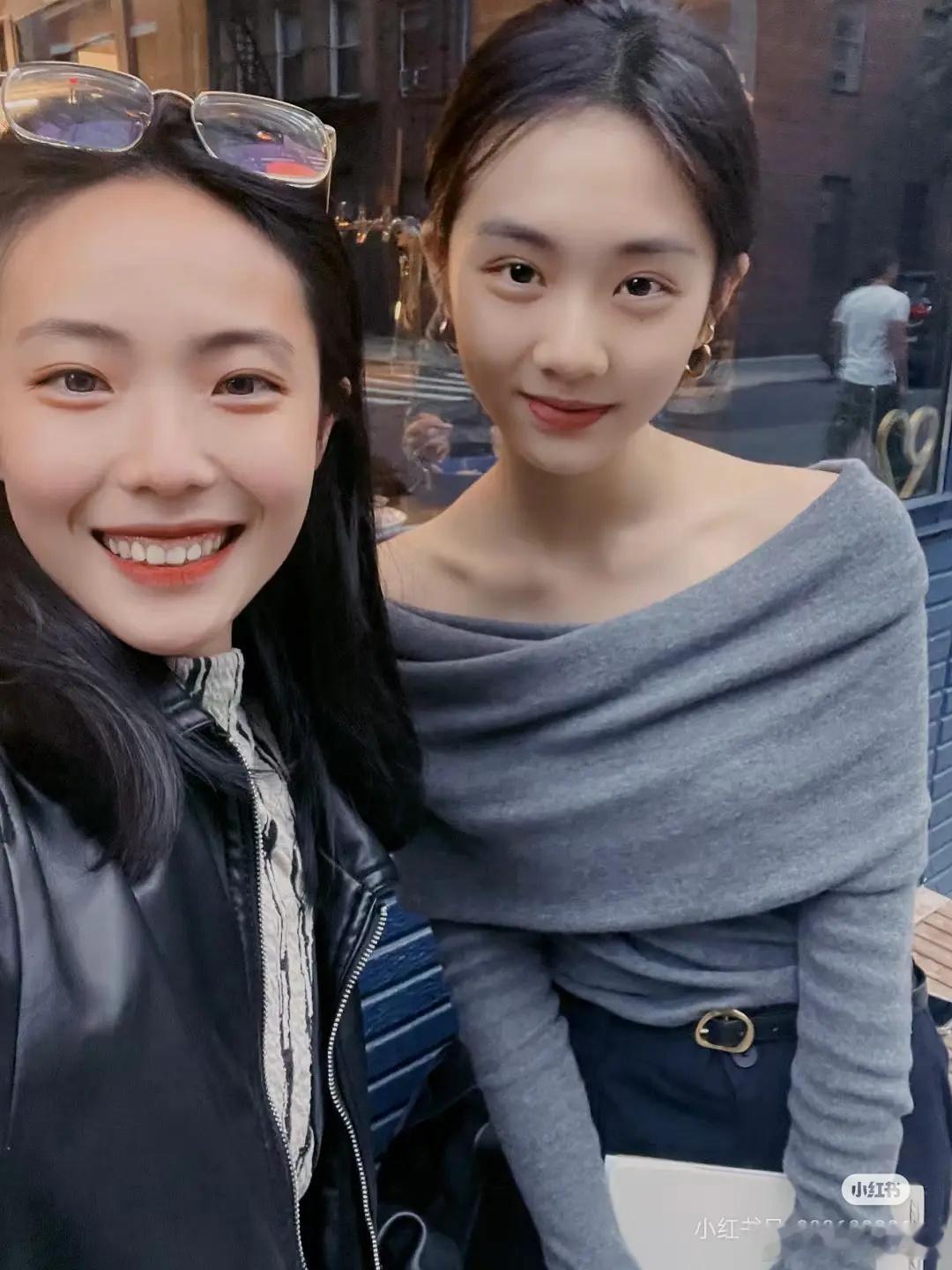 黄磊女儿黄多多路人偶遇近照，05🌸top来了 ​​​